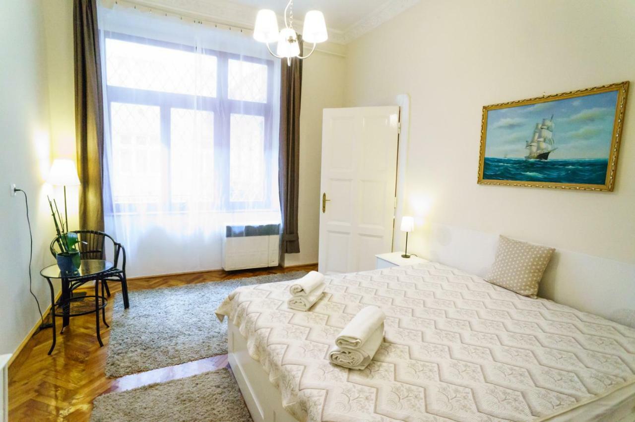 Budapest Kingdom Apartment Central & Car Parking On-Site & Aircon & Quiet & Family Friendly Buitenkant foto