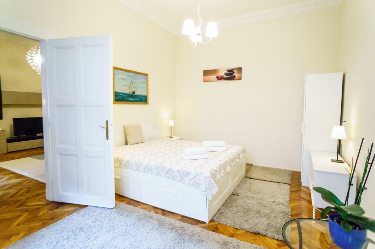 Budapest Kingdom Apartment Central & Car Parking On-Site & Aircon & Quiet & Family Friendly Buitenkant foto
